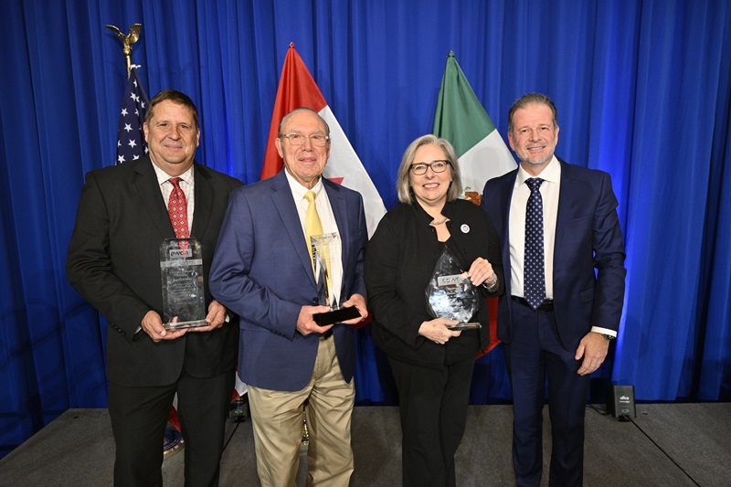 2023 awda industry award winners group photo 2023 awda industry award winners group photo